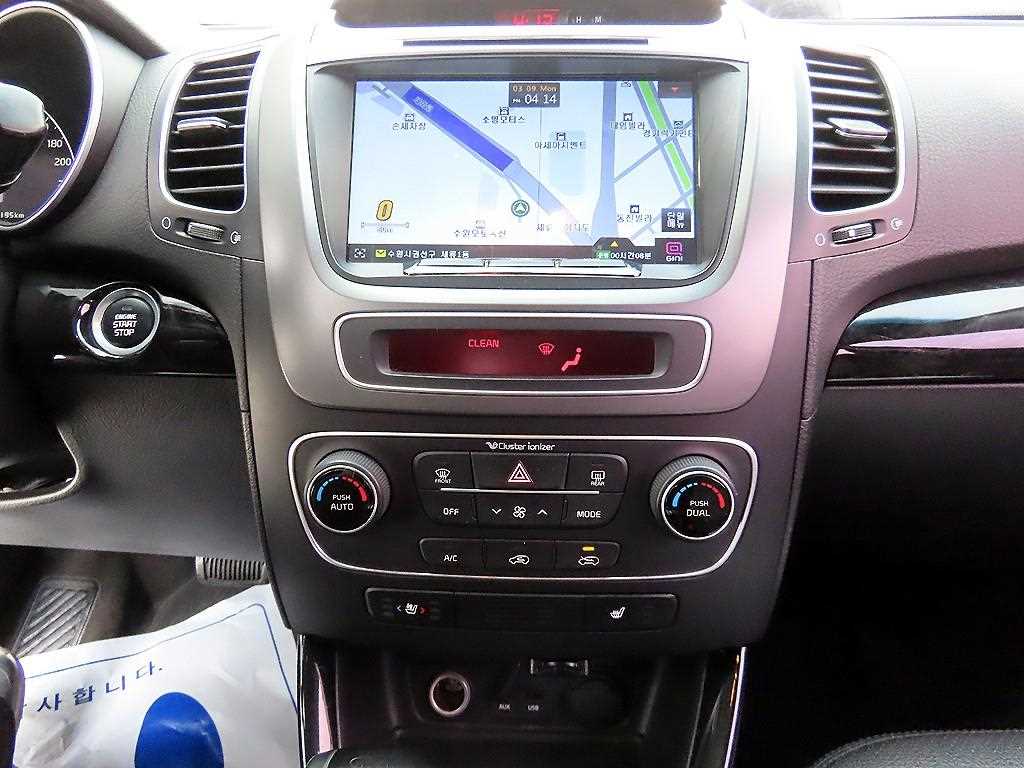 KIA Sorento - Vista 12