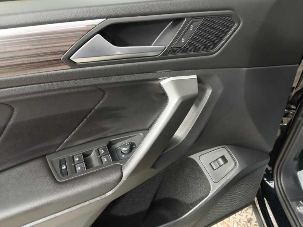 Volkswagen Tiguan - Vista 10