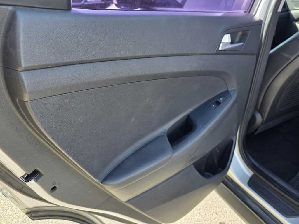 HYUNDAI Tucson - Vista 5