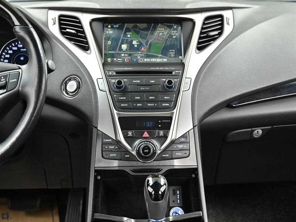 HYUNDAI Grandeur 2014 Gris - Importación desde Corea - HF Imports Iquique - Foto 14