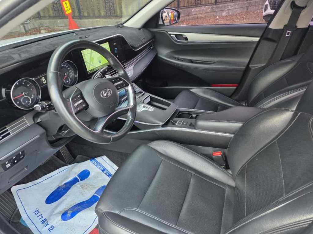 HYUNDAI Grandeur - Vista 11