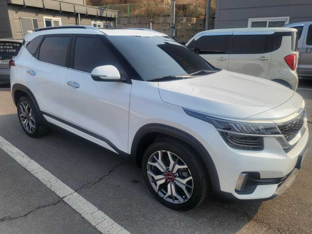 KIA Seltos - Vista 3