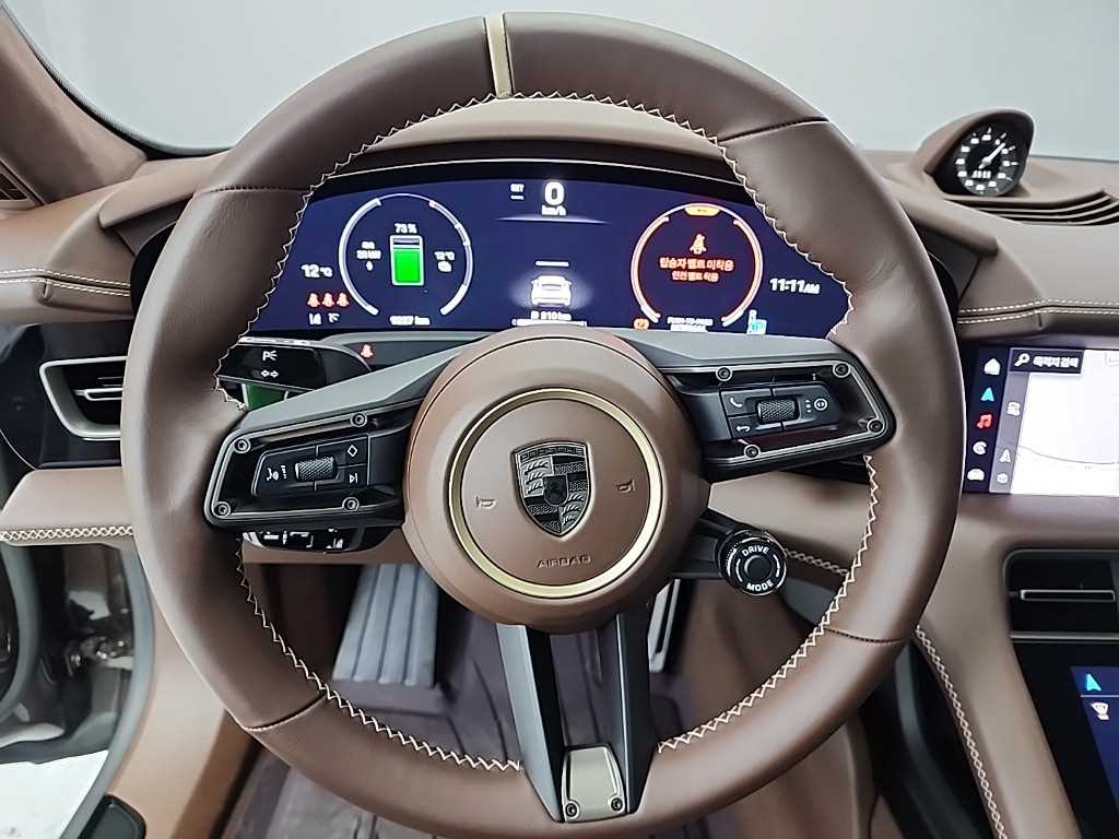 Porsche Taycan - Vista 9