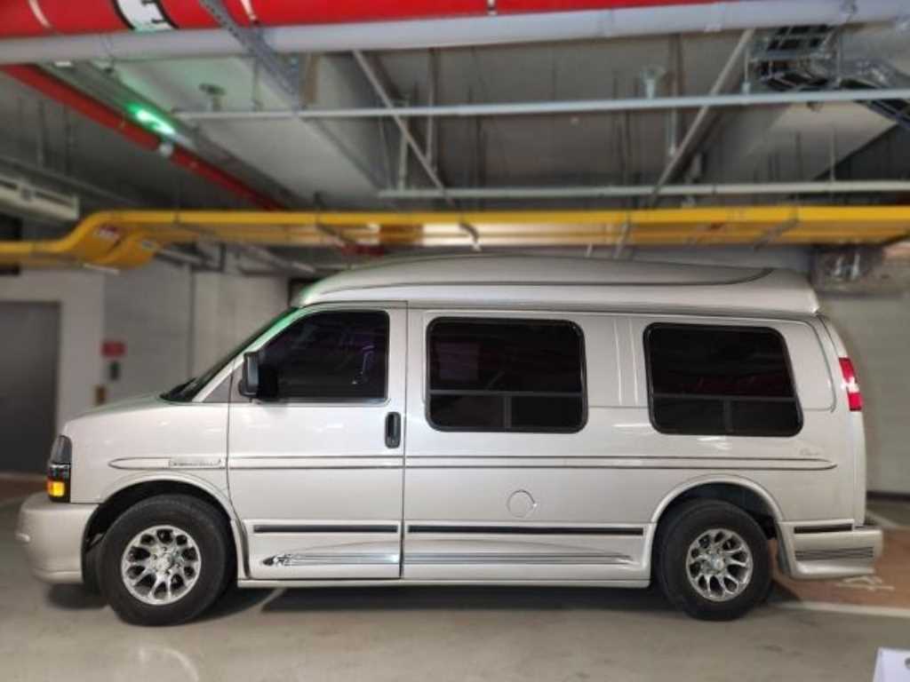Chevrolet Express van - Vista 4