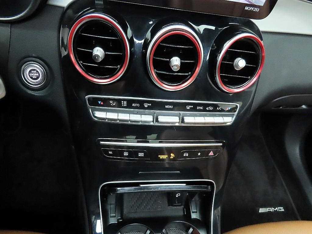 Mercedes Benz GLC Class 2021 Negro - Importación desde Corea - HF Imports Iquique - Foto 16