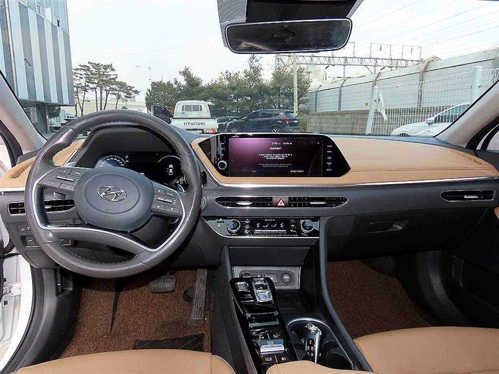 HYUNDAI Sonata - Vista 7