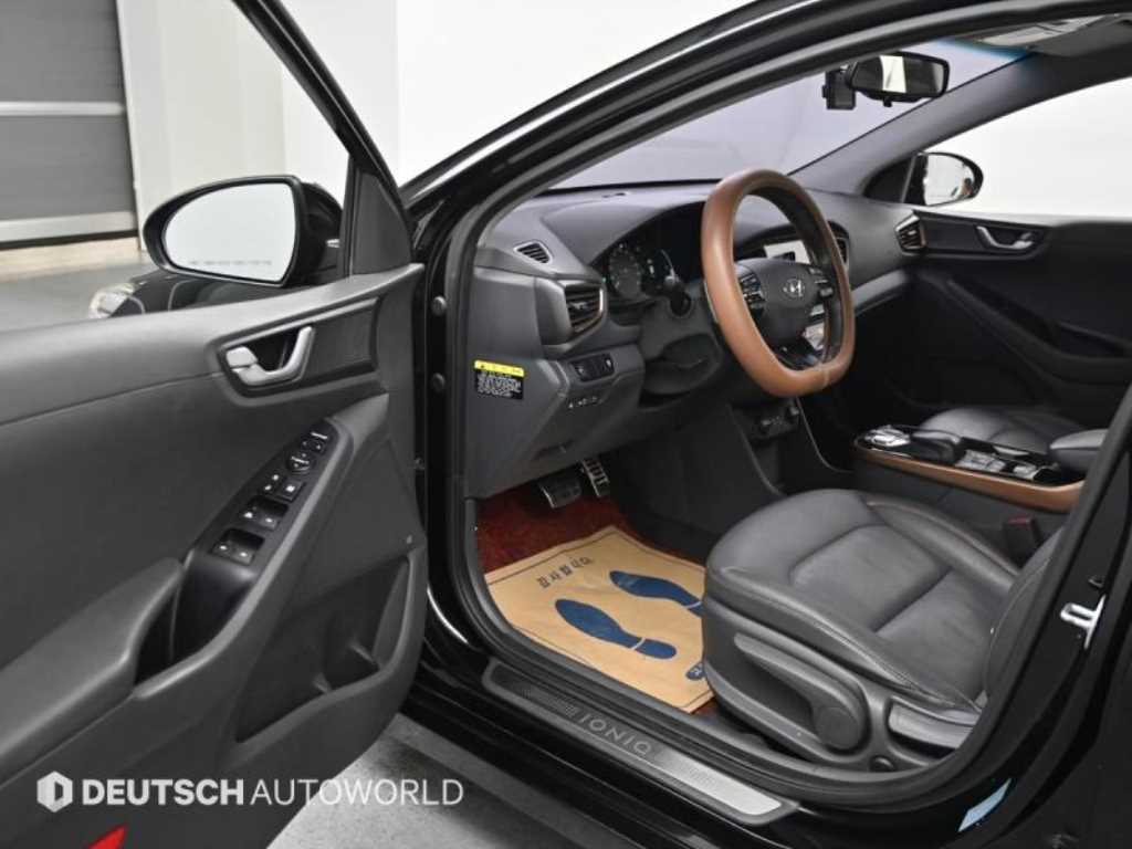 HYUNDAI Ioniq - Vista 11