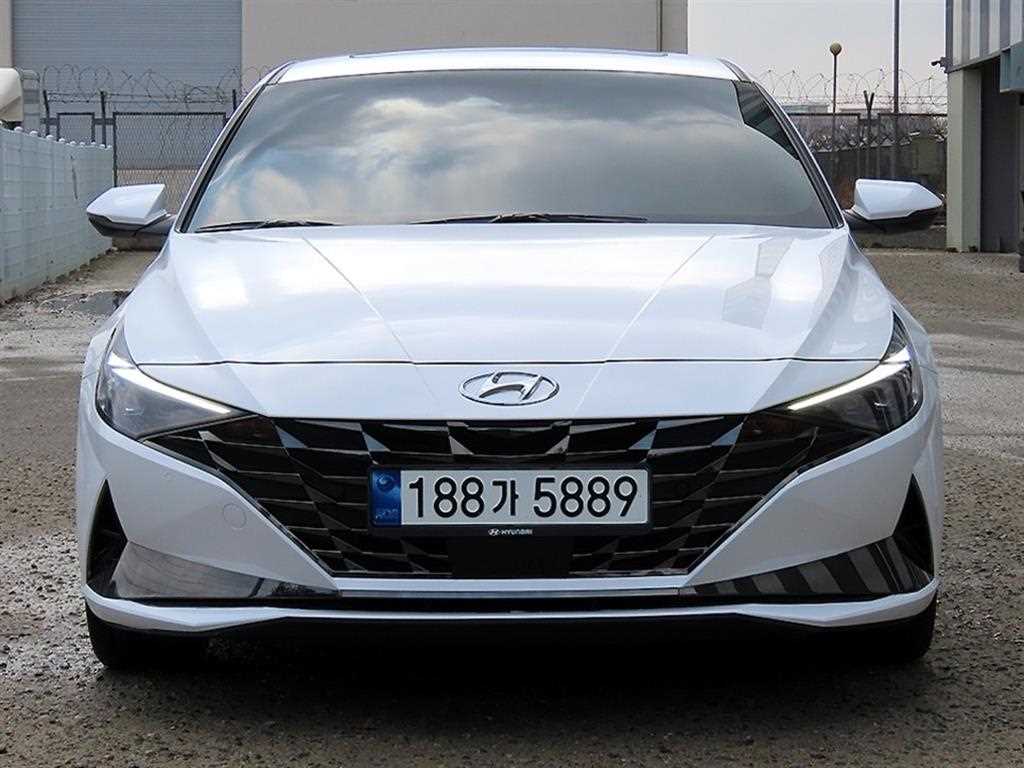 HYUNDAI Avante 2023 Blanco - Importación desde Corea - HF Imports Iquique - Foto 1