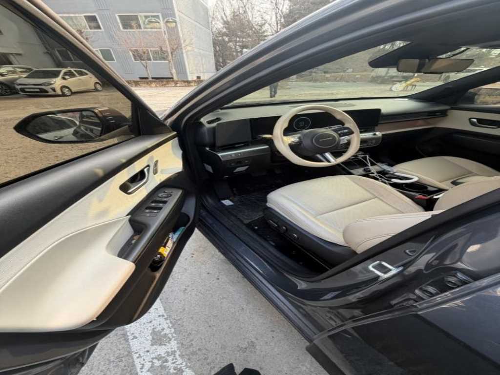 HYUNDAI Kona - Vista 3