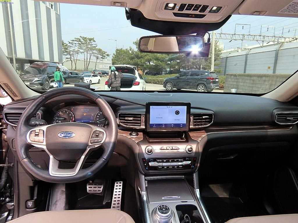 Ford Explorer - Vista 7