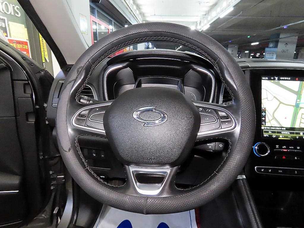 SAMSUNG QM6 - Vista 8