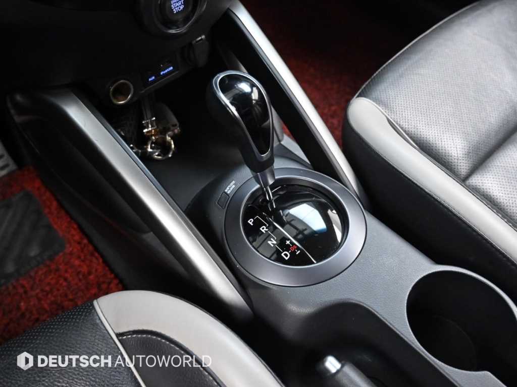 HYUNDAI Veloster - Vista 9