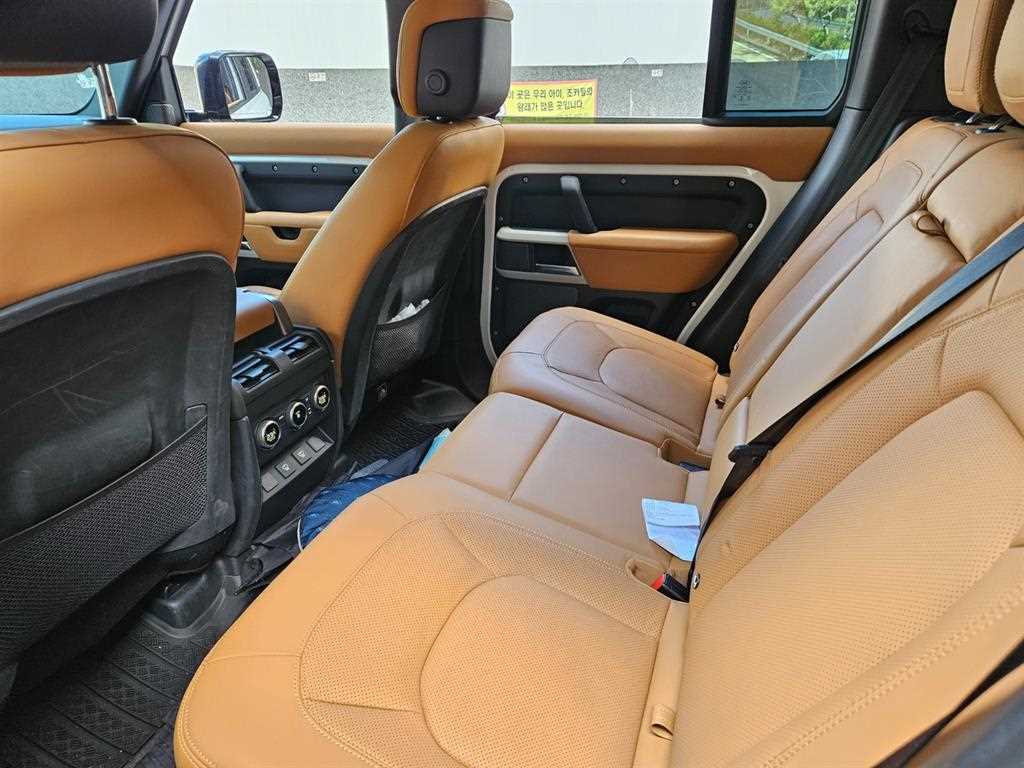 Land Rover Defender - Vista 7