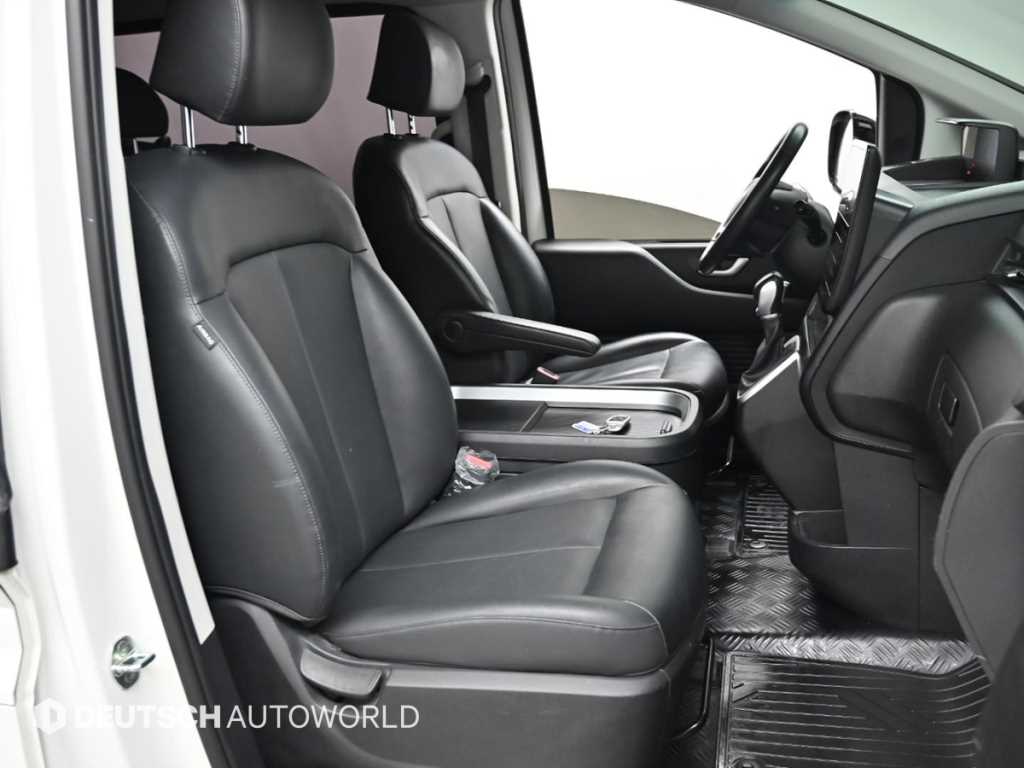 HYUNDAI Staria - Vista 10