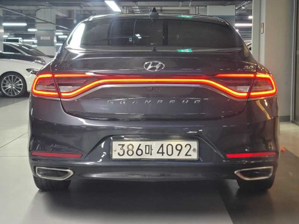 HYUNDAI Grandeur - Vista 4