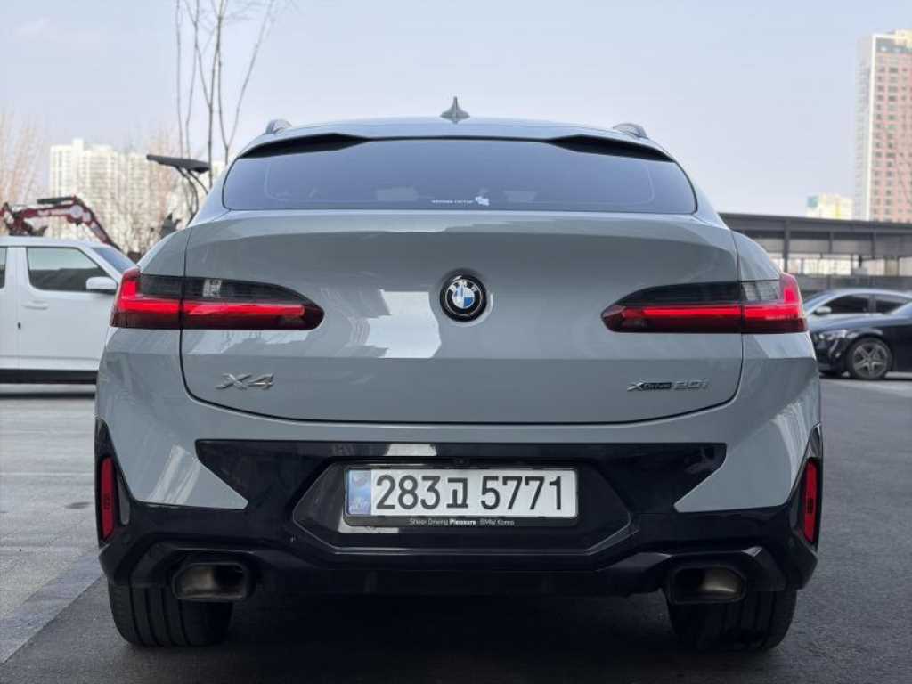 BMW X4 - Vista 4