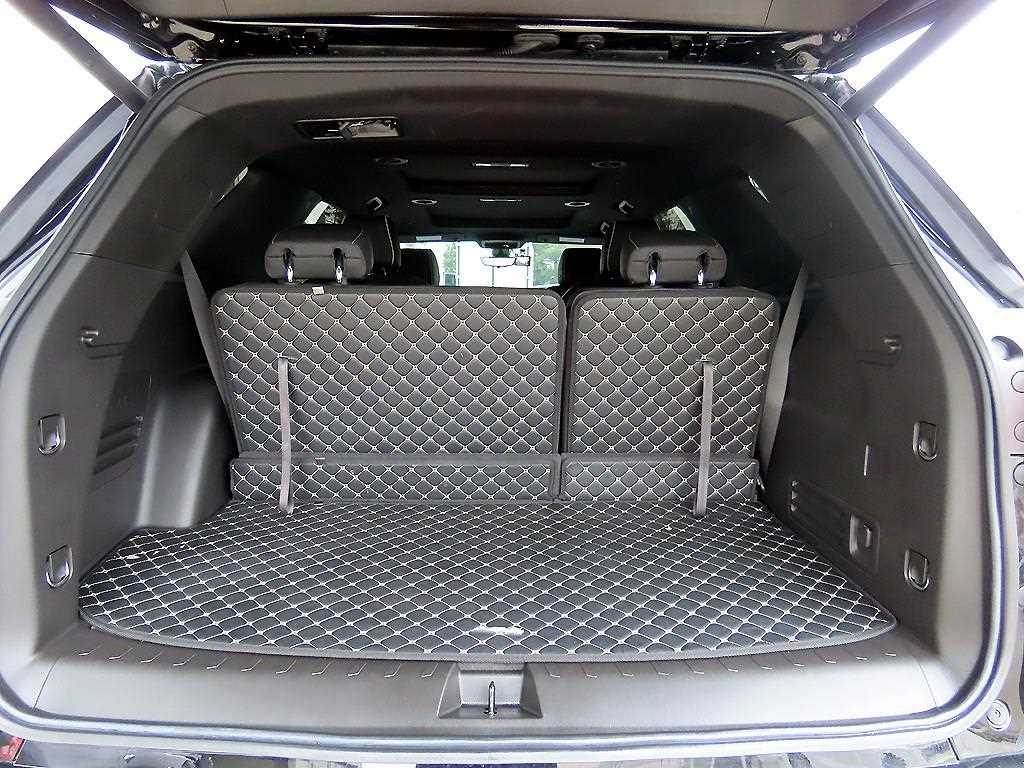 Chevrolet Travers 2022 Negro - Importación desde Corea - HF Imports Iquique - Foto 17