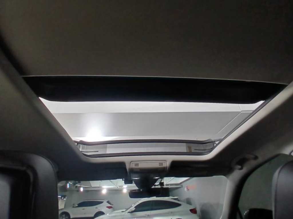 Volkswagen Tiguan 2024 Negro - Importación desde Corea - HF Imports Iquique - Foto 16