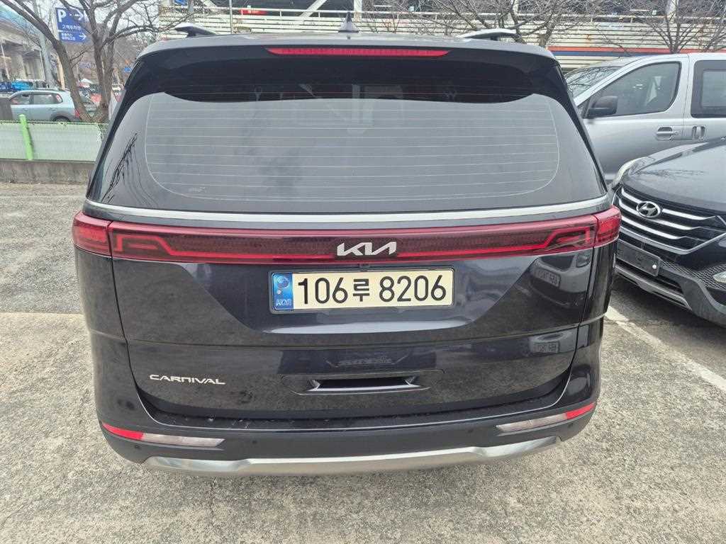 KIA Carnival - Vista 2