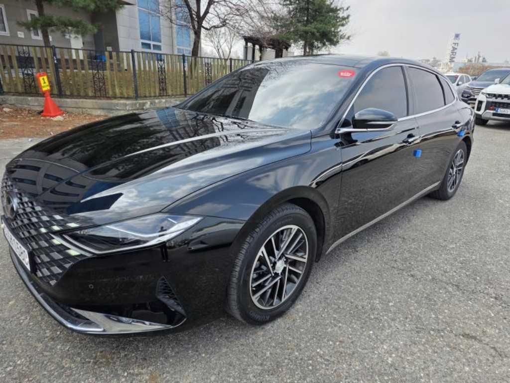 HYUNDAI Grandeur - Vista 2