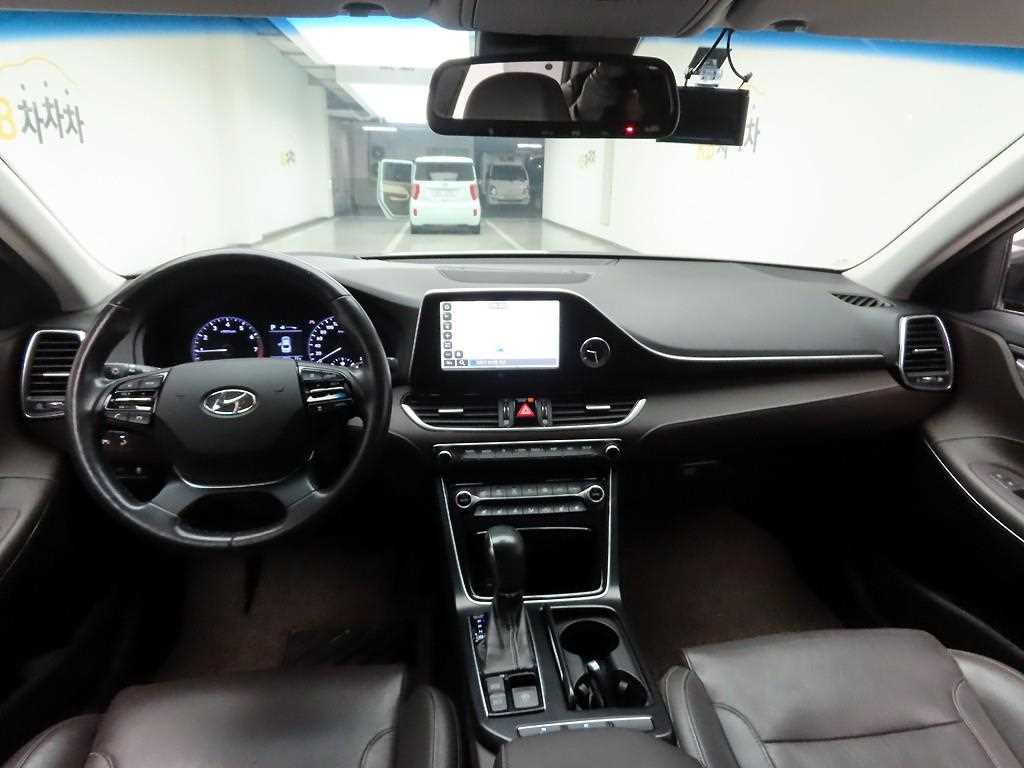 HYUNDAI Grandeur - Vista 6