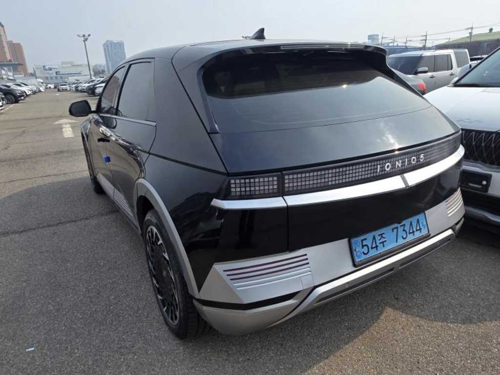 HYUNDAI Ioniq 5 - Vista 5