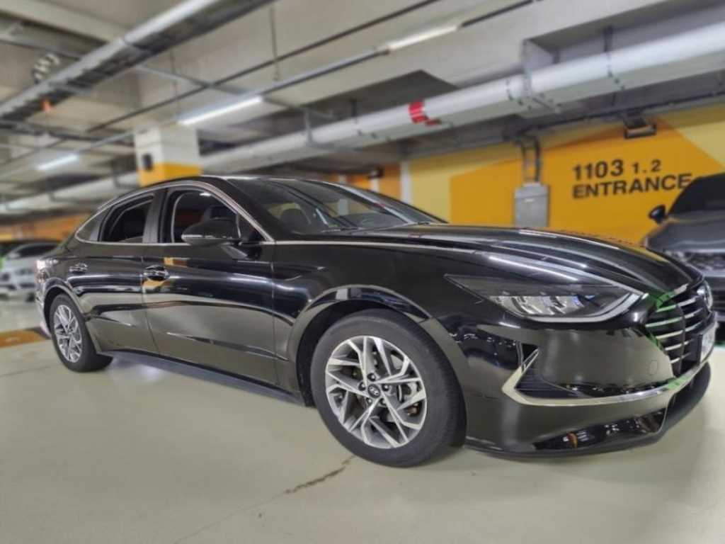 HYUNDAI Sonata - Vista 3