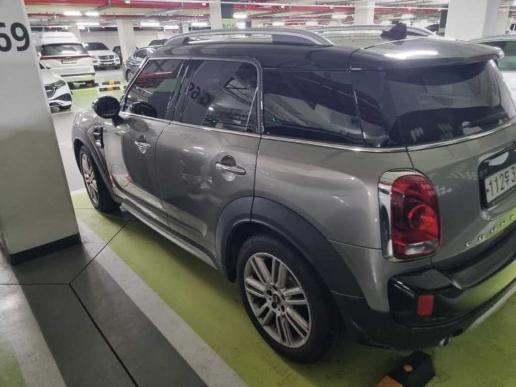 Mini Countryman - Vista 4