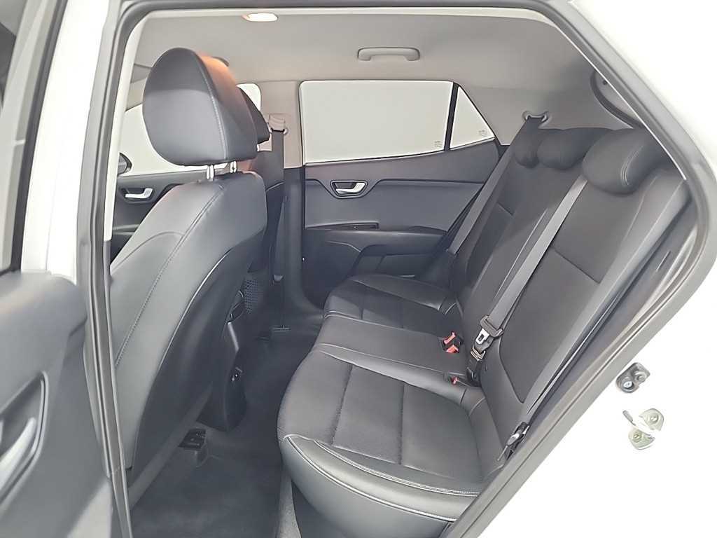 KIA Stonic - Vista 12