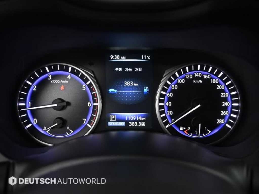 Infiniti Q - Vista 8