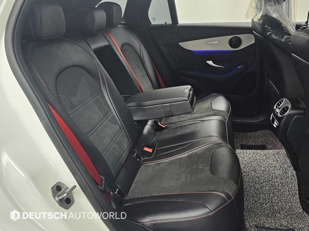 Mercedes Benz GLC Class - Vista 12