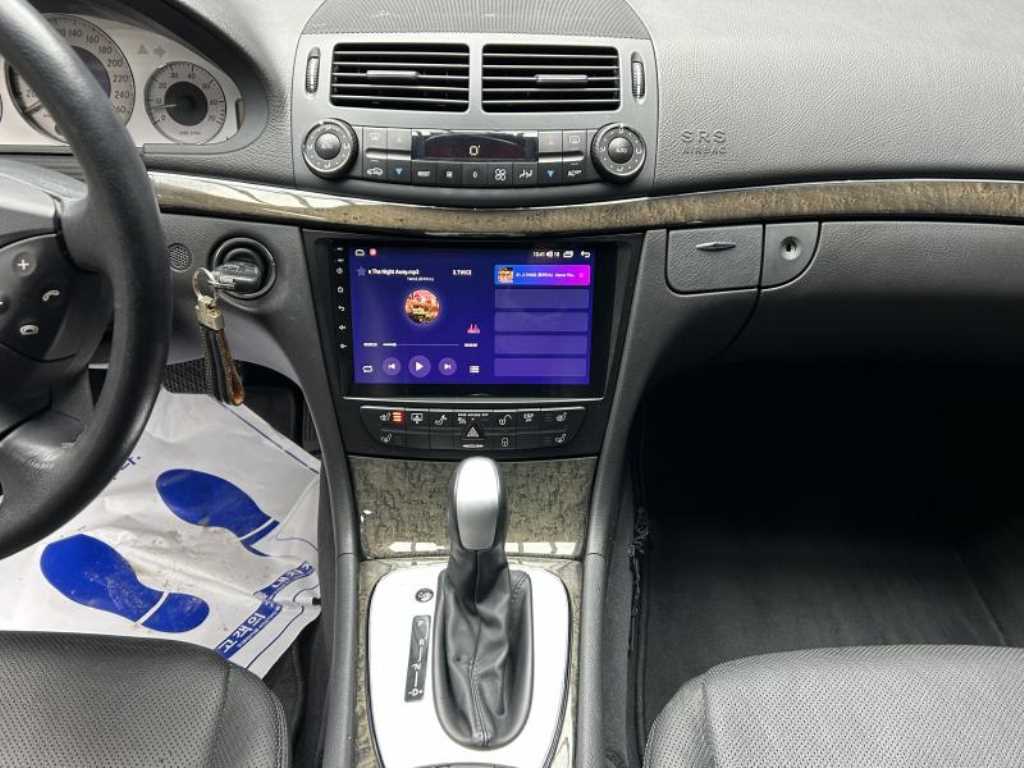 Mercedes Benz E class - Vista 9