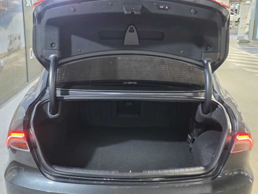 HYUNDAI Grandeur - Vista 6