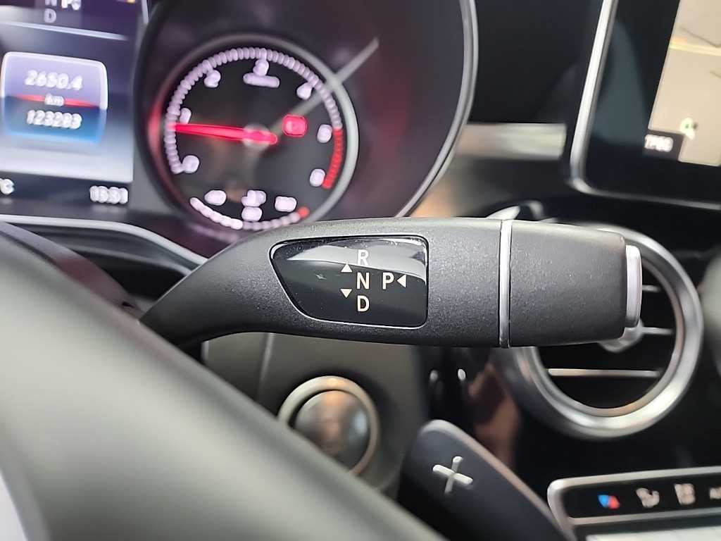 Mercedes Benz GLC Class - Vista 8