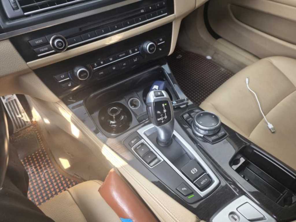 BMW 5 Series - Vista 11