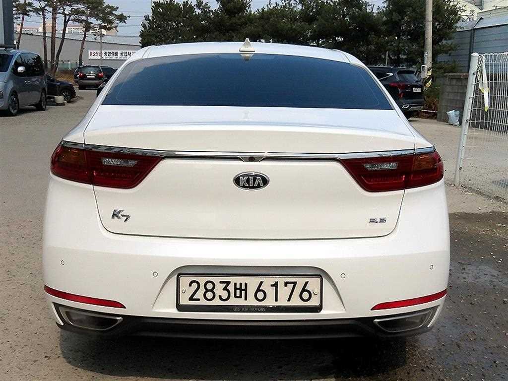 KIA K7 - Vista 4