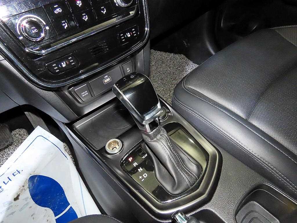 Ssangyong Tivoli - Vista 12