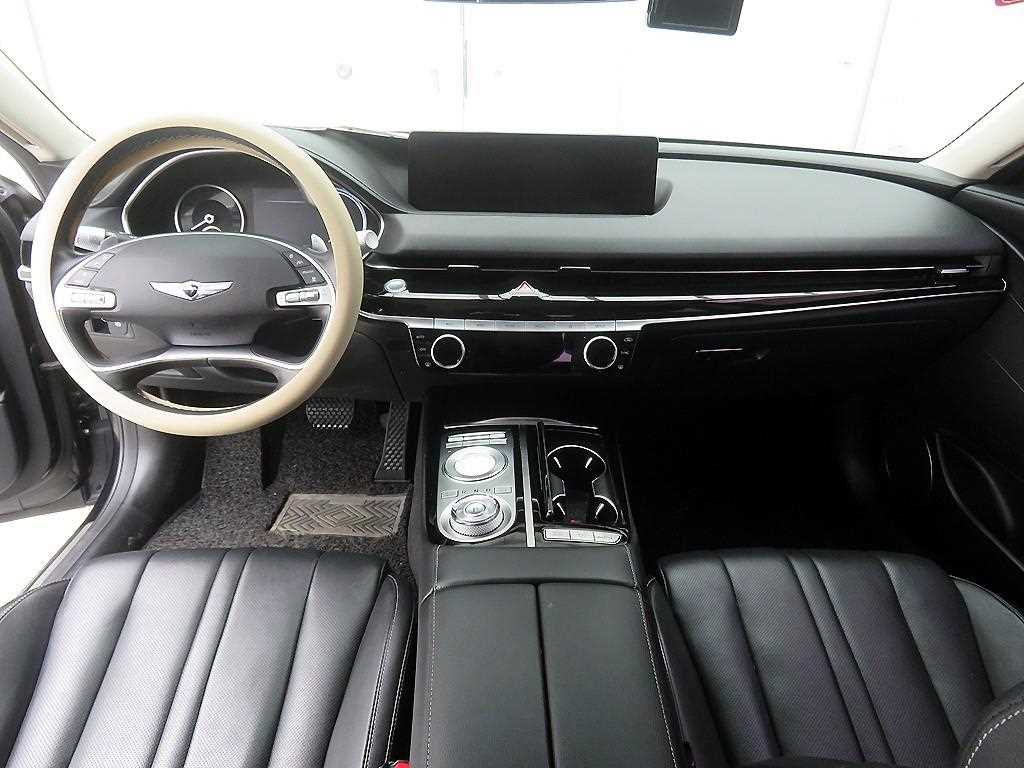 Genesis G80 - Vista 9