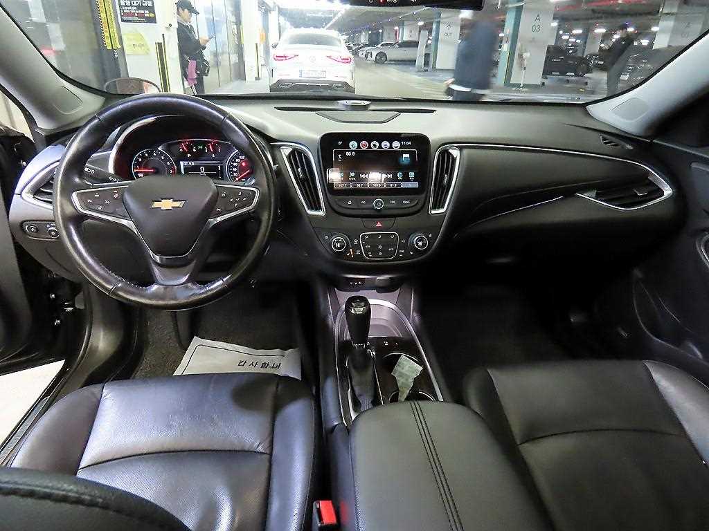 Chevrolet Malibu - Vista 10