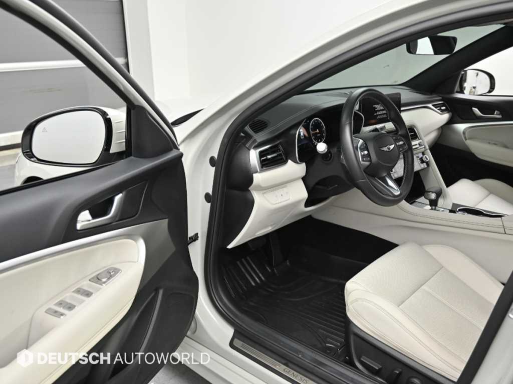 Genesis G70 - Vista 11