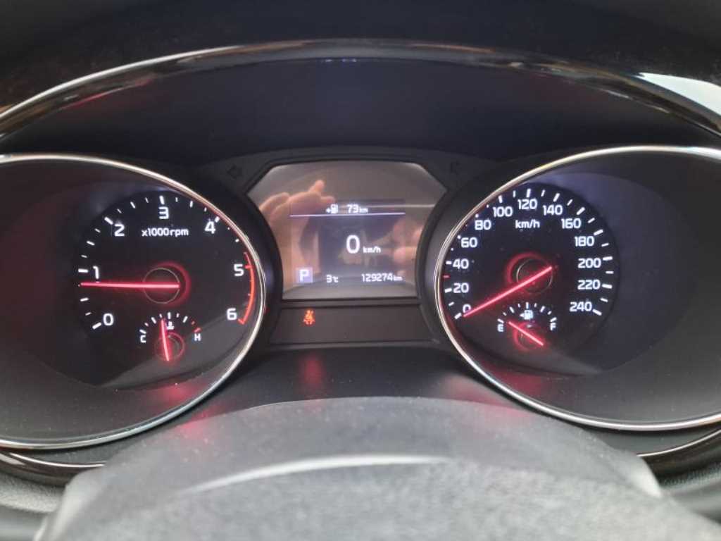 KIA Carnival - Vista 7