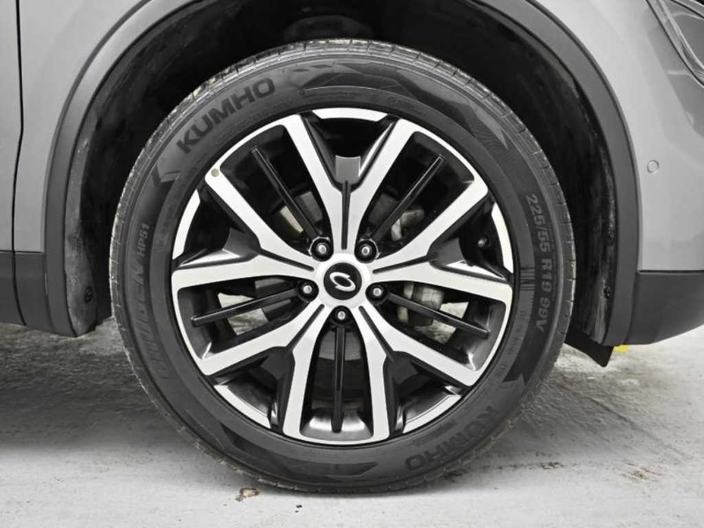 SAMSUNG QM6 - Vista 5