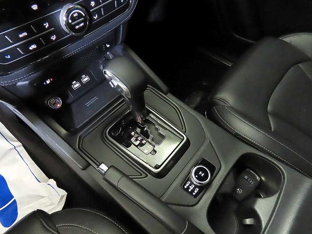 Ssangyong Rexton - Vista 12