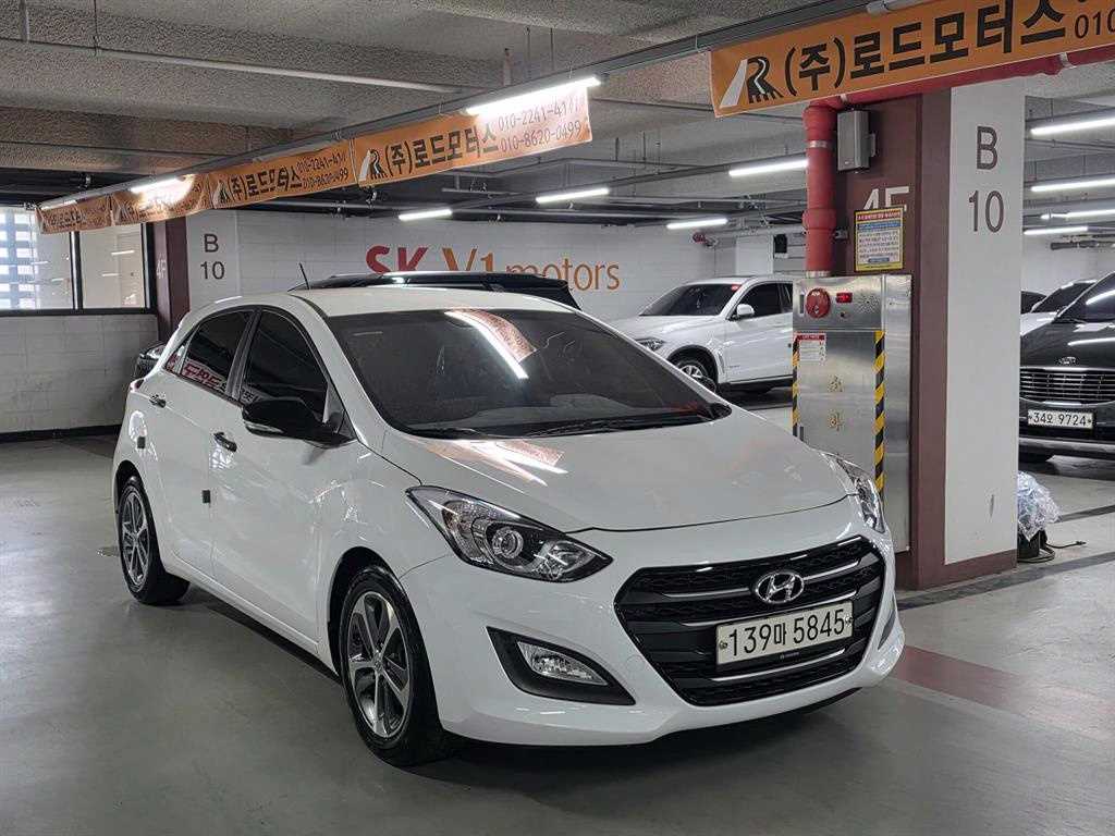 HYUNDAI i30
