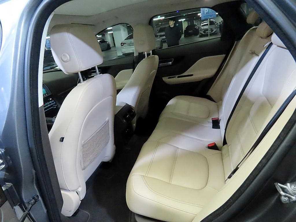 Jaguar F-PACE - Vista 7