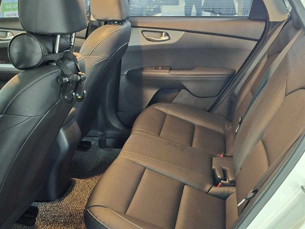 KIA K3 2021 Blanco - Importación desde Corea - HF Imports Iquique - Foto 15