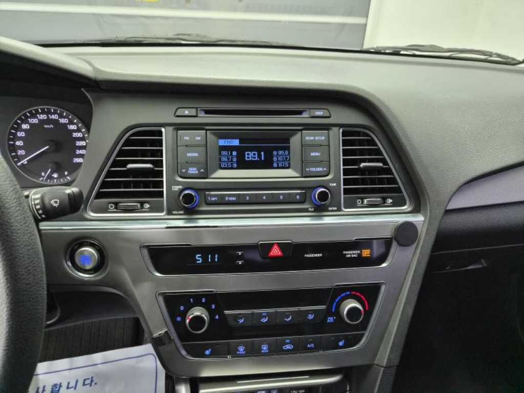 HYUNDAI Sonata - Vista 12