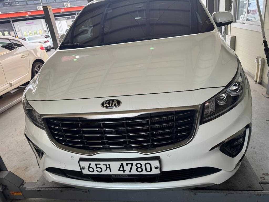 KIA Carnival 2019 Blanco - Importación desde Corea - HF Imports Iquique - Foto 1