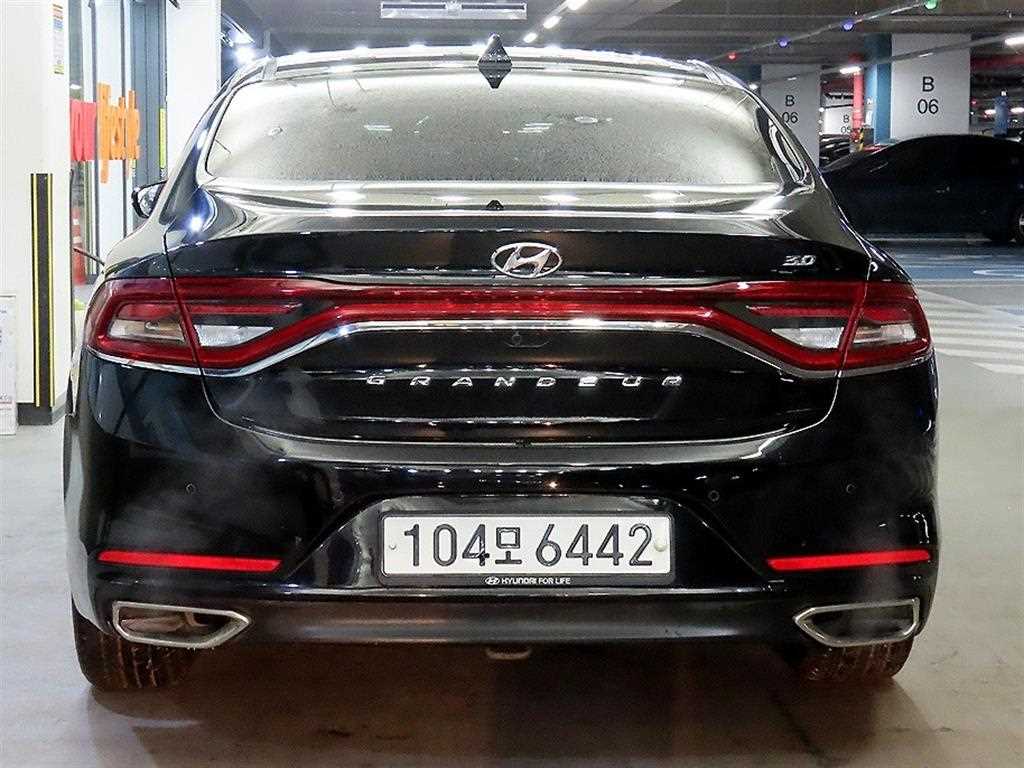 HYUNDAI Grandeur - Vista 5