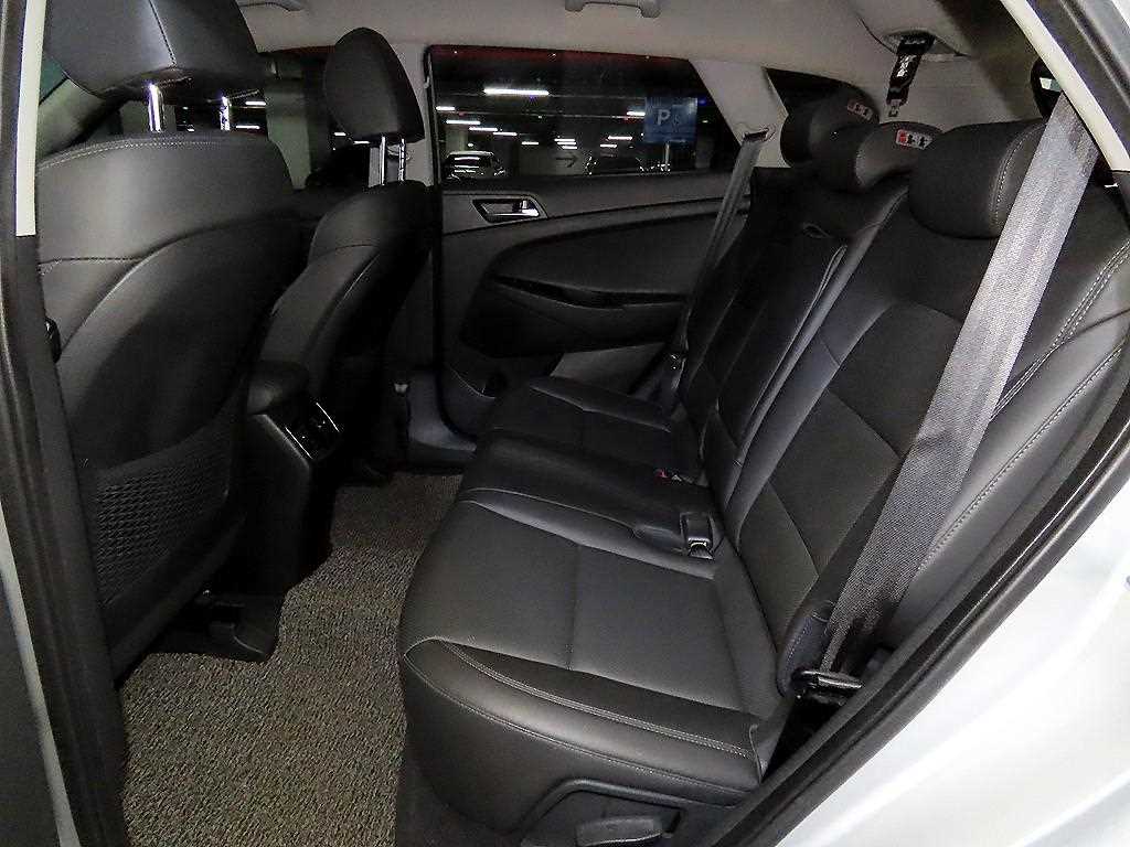 HYUNDAI Tucson - Vista 7